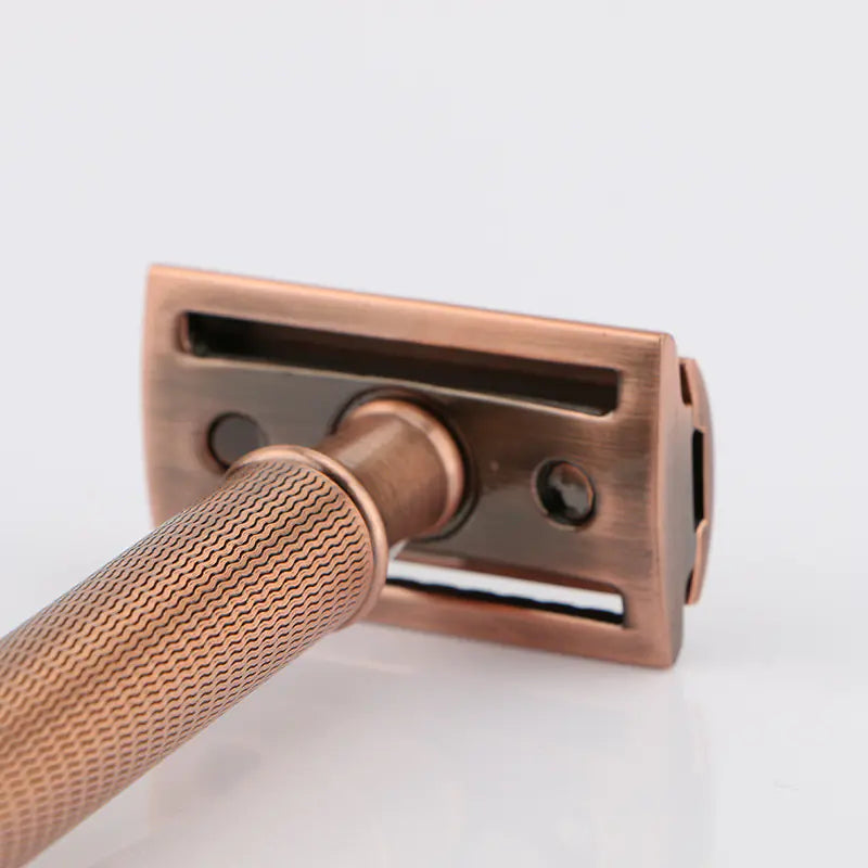 Classic Double-Edge Safety Razor in Antique Bronze